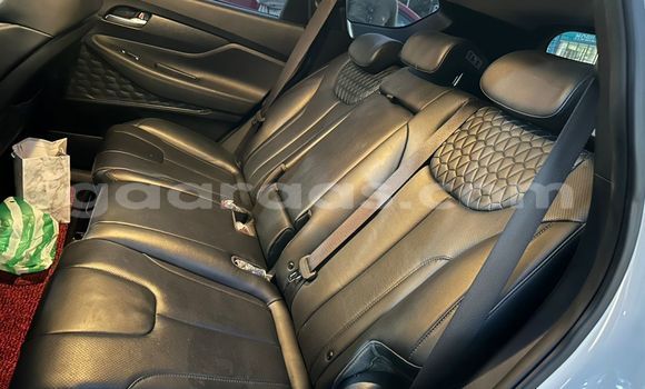 Acheter Occasion Voiture Hyundai Santa Fe Blanc à Dakar, Dakar Acheter Occasion Voiture Hyundai Santa Fe Blanc à Dakar, Dakar