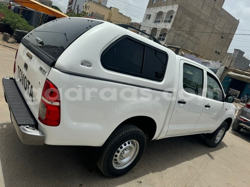 Big with watermark toyota hilux dakar dakar 20825