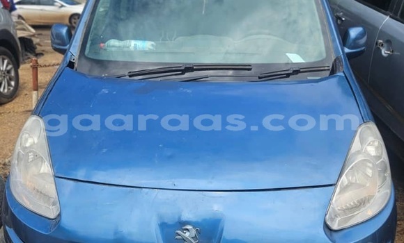 Buy Used Peugeot Partner Blue Car in Dakar in Dakar