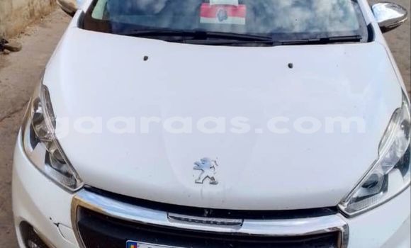 Buy Used Peugeot 208 White Car in Dakar in Dakar
