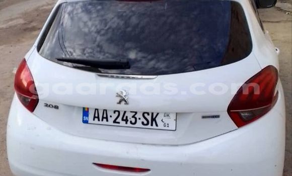 Buy Used Peugeot 208 White Car in Dakar in Dakar Buy Used Peugeot 208 White Car in Dakar in Dakar