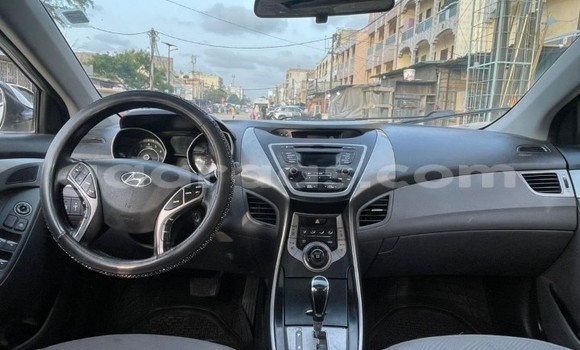 Acheter Occasion Voiture Hyundai Elantra Blanc à Dakar, Dakar Acheter Occasion Voiture Hyundai Elantra Blanc à Dakar, Dakar