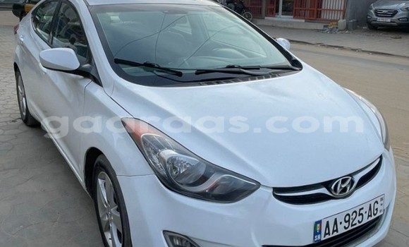 Acheter Occasion Voiture Hyundai Elantra Blanc à Dakar, Dakar Acheter Occasion Voiture Hyundai Elantra Blanc à Dakar, Dakar