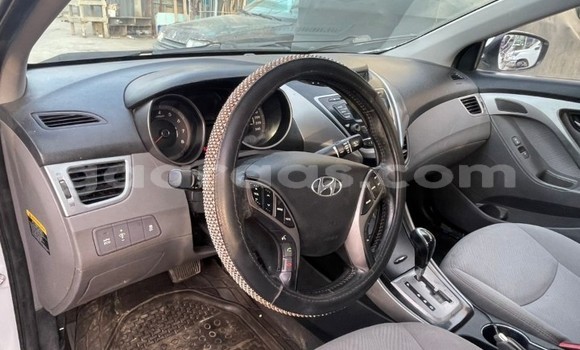 Acheter Occasion Voiture Hyundai Elantra Blanc à Dakar, Dakar Acheter Occasion Voiture Hyundai Elantra Blanc à Dakar, Dakar