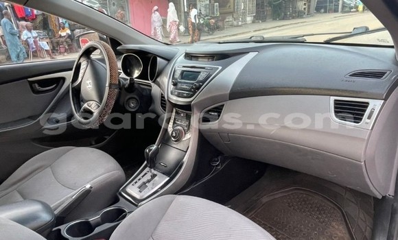 Acheter Occasion Voiture Hyundai Elantra Blanc à Dakar, Dakar Acheter Occasion Voiture Hyundai Elantra Blanc à Dakar, Dakar