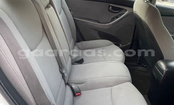 Acheter Occasion Voiture Hyundai Elantra Blanc à Dakar, Dakar Acheter Occasion Voiture Hyundai Elantra Blanc à Dakar, Dakar