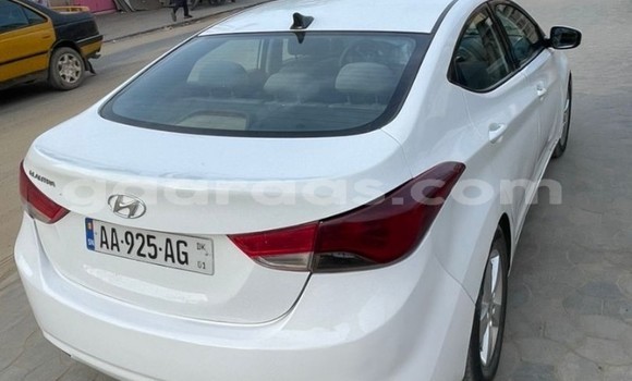 Acheter Occasion Voiture Hyundai Elantra Blanc à Dakar, Dakar Acheter Occasion Voiture Hyundai Elantra Blanc à Dakar, Dakar
