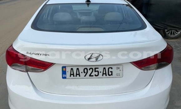 Acheter Occasion Voiture Hyundai Elantra Blanc à Dakar, Dakar Acheter Occasion Voiture Hyundai Elantra Blanc à Dakar, Dakar