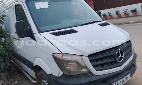 Acheter Occasion Voiture Mercedes‒Benz Vito Blanc à Dakar, Dakar Acheter Occasion Voiture Mercedes‒Benz Vito Blanc à Dakar, Dakar