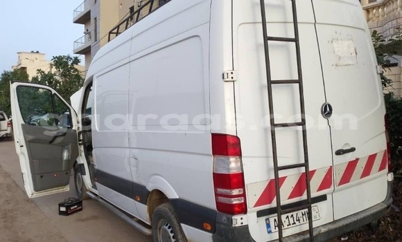 Acheter Occasion Voiture Mercedes‒Benz Vito Blanc à Dakar, Dakar Acheter Occasion Voiture Mercedes‒Benz Vito Blanc à Dakar, Dakar