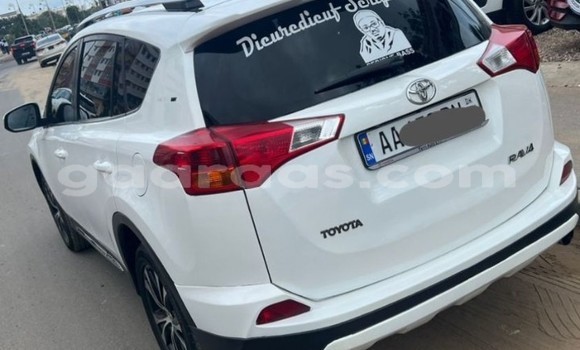 Acheter Occasion Voiture Toyota RAV4 Blanc à Dakar, Dakar Acheter Occasion Voiture Toyota RAV4 Blanc à Dakar, Dakar