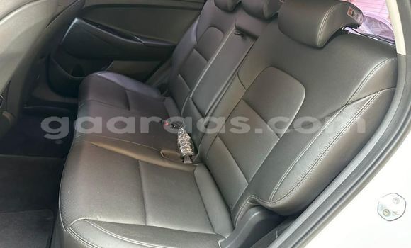 Dieundeu Occasion Hyundai Tucson White Auto in Dakar in Dakar Dieundeu Occasion Hyundai Tucson White Auto in Dakar in Dakar