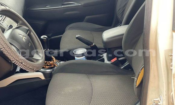 Acheter Occasion Voiture Mitsubishi ASX Blanc à Dakar, Dakar Acheter Occasion Voiture Mitsubishi ASX Blanc à Dakar, Dakar