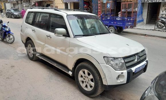Acheter Occasion Voiture Mitsubishi Pajero Blanc à Dakar, Dakar Acheter Occasion Voiture Mitsubishi Pajero Blanc à Dakar, Dakar