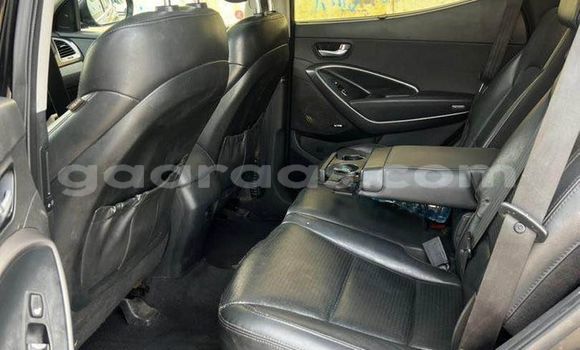 Acheter Occasion Voiture Hyundai Santa Fe Noir à Dakar, Dakar Acheter Occasion Voiture Hyundai Santa Fe Noir à Dakar, Dakar