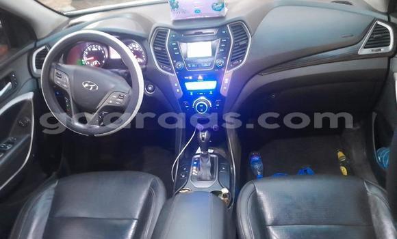 Dieundeu Occasion Hyundai Santa Fe White Auto in Dakar in Dakar Dieundeu Occasion Hyundai Santa Fe White Auto in Dakar in Dakar