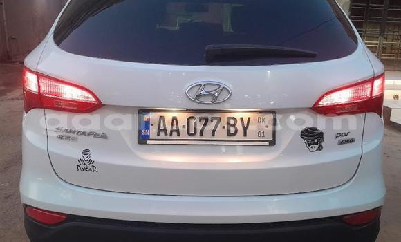 Dieundeu Occasion Hyundai Santa Fe White Auto in Dakar in Dakar Dieundeu Occasion Hyundai Santa Fe White Auto in Dakar in Dakar
