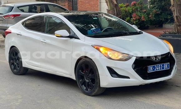 Dieundeu Occasion Hyundai Elantra White Auto in Dakar in Dakar Dieundeu Occasion Hyundai Elantra White Auto in Dakar in Dakar