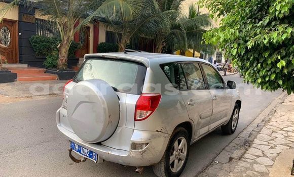 Acheter Occasion Voiture Toyota RAV4 Blanc à Dakar, Dakar Acheter Occasion Voiture Toyota RAV4 Blanc à Dakar, Dakar