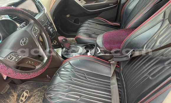 Acheter Occasion Voiture Hyundai Santa Fe Rouge à Dakar, Dakar Acheter Occasion Voiture Hyundai Santa Fe Rouge à Dakar, Dakar