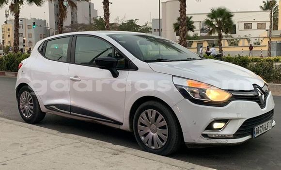 Acheter Occasion Voiture Renault Clio Blanc à Dakar, Dakar Acheter Occasion Voiture Renault Clio Blanc à Dakar, Dakar