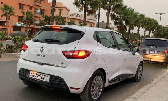 Acheter Occasion Voiture Renault Clio Blanc à Dakar, Dakar Acheter Occasion Voiture Renault Clio Blanc à Dakar, Dakar