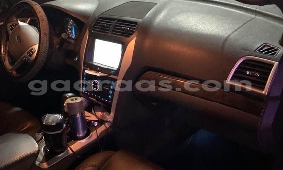 Acheter Occasion Voiture Ford Explorer Blanc à Dakar, Dakar Acheter Occasion Voiture Ford Explorer Blanc à Dakar, Dakar