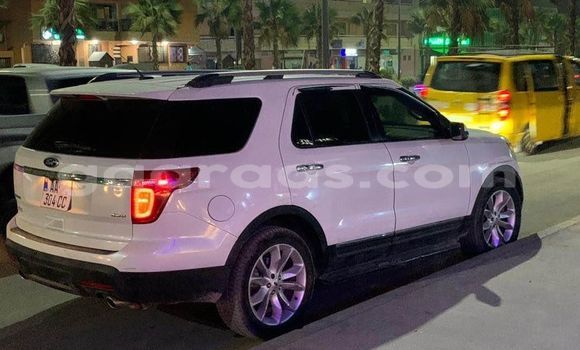 Acheter Occasion Voiture Ford Explorer Blanc à Dakar, Dakar Acheter Occasion Voiture Ford Explorer Blanc à Dakar, Dakar
