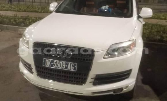 Buy Used Audi Q7 White Car in Dakar in Dakar