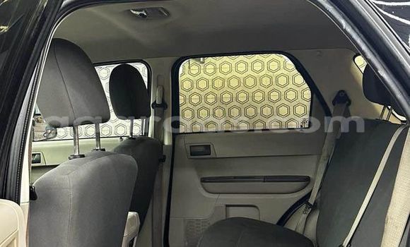 Acheter Occasion Voiture Ford Escape Noir à Dakar, Dakar Acheter Occasion Voiture Ford Escape Noir à Dakar, Dakar