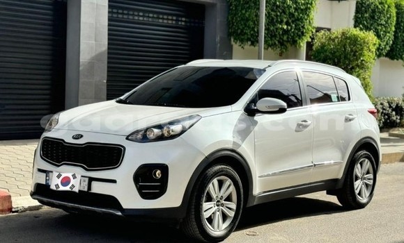 Buy Used Kia Sportage White Car in Dakar in Dakar Buy Used Kia Sportage White Car in Dakar in Dakar