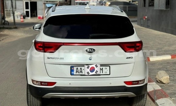 Buy Used Kia Sportage White Car in Dakar in Dakar Buy Used Kia Sportage White Car in Dakar in Dakar