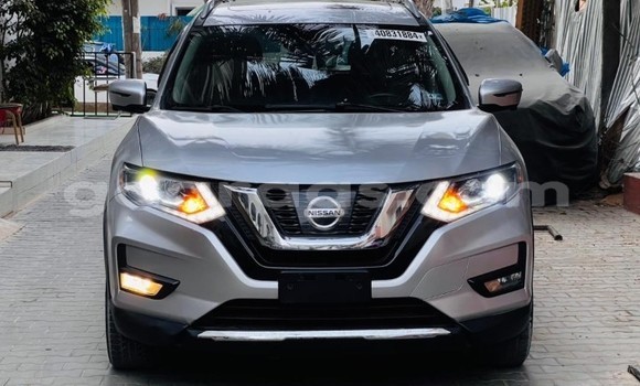 Buy Used Nissan Rogue Silver Car in Dakar in Dakar Buy Used Nissan Rogue Silver Car in Dakar in Dakar