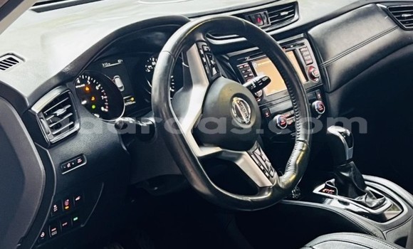 Buy Used Nissan Rogue Silver Car in Dakar in Dakar Buy Used Nissan Rogue Silver Car in Dakar in Dakar