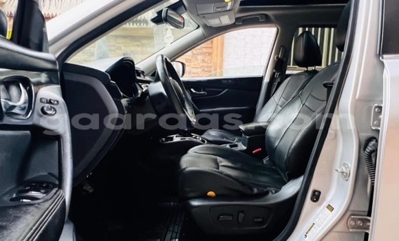Buy Used Nissan Rogue Silver Car in Dakar in Dakar Buy Used Nissan Rogue Silver Car in Dakar in Dakar