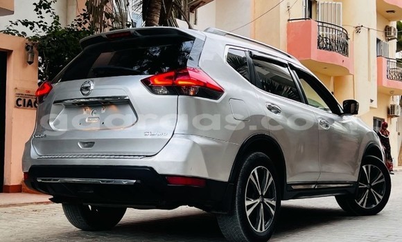 Buy Used Nissan Rogue Silver Car in Dakar in Dakar Buy Used Nissan Rogue Silver Car in Dakar in Dakar