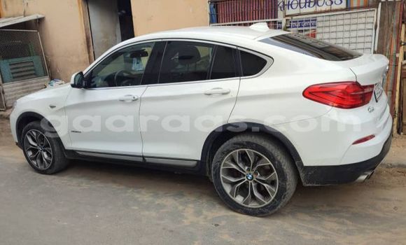 Buy Used BMW X4 White Car in Dakar in Dakar Buy Used BMW X4 White Car in Dakar in Dakar