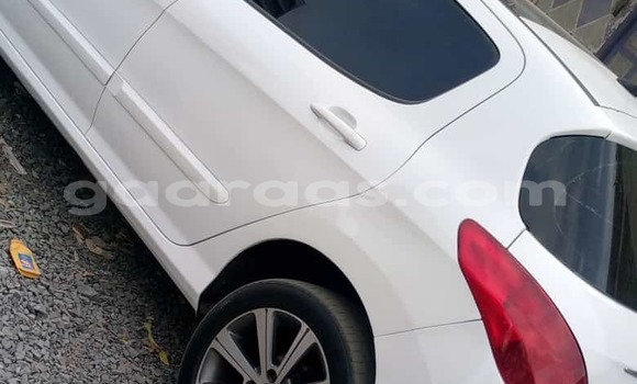 Acheter Occasion Voiture Peugeot 308 Blanc à Dakar, Dakar Acheter Occasion Voiture Peugeot 308 Blanc à Dakar, Dakar