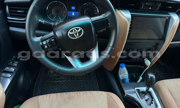 Buy Used Toyota Fortuner Silver Car in Dakar in Dakar Buy Used Toyota Fortuner Silver Car in Dakar in Dakar