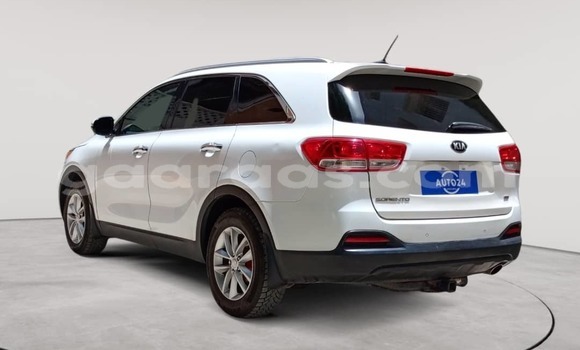 Acheter Occasion Voiture Kia Sorento Blanc à Dakar, Dakar Acheter Occasion Voiture Kia Sorento Blanc à Dakar, Dakar