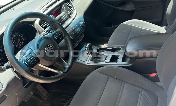 Acheter Occasion Voiture Kia Sorento Blanc à Dakar, Dakar Acheter Occasion Voiture Kia Sorento Blanc à Dakar, Dakar