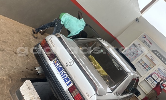 Buy Used Mercedes‒Benz 190 Silver Car in Ourossogui in Saint-Louis Buy Used Mercedes‒Benz 190 Silver Car in Ourossogui in Saint-Louis