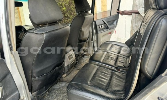 Buy Used Mitsubishi Pajero Silver Car in Dakar in Dakar Buy Used Mitsubishi Pajero Silver Car in Dakar in Dakar