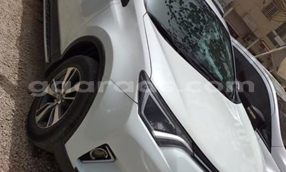 Buy Used Toyota RAV4 White Car in Dakar in Dakar Buy Used Toyota RAV4 White Car in Dakar in Dakar