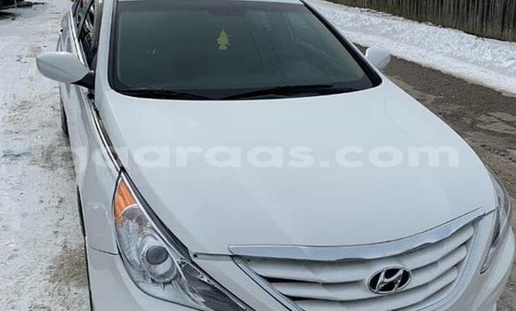 Buy Used Hyundai Sonata White Car in Dakar in Dakar Buy Used Hyundai Sonata White Car in Dakar in Dakar