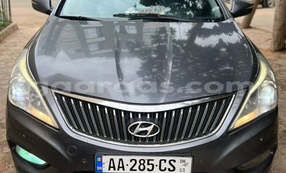 Buy Used Hyundai Grandeur Silver Car in Dakar in Dakar Buy Used Hyundai Grandeur Silver Car in Dakar in Dakar