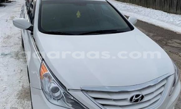 Buy Used Hyundai Sonata White Car in Dakar in Dakar Buy Used Hyundai Sonata White Car in Dakar in Dakar