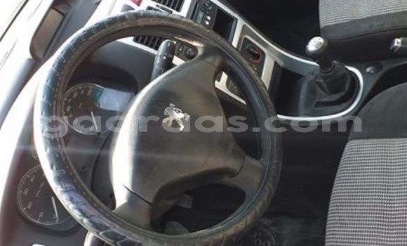 Buy Used Peugeot 307 Silver Car in Dakar in Dakar Buy Used Peugeot 307 Silver Car in Dakar in Dakar