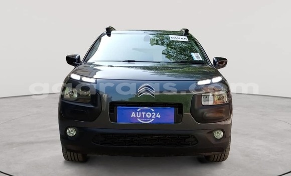 Buy Used Citroen C4 Cactus Green Car in Dakar in Dakar Buy Used Citroen C4 Cactus Green Car in Dakar in Dakar