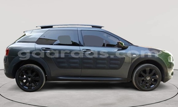 Buy Used Citroen C4 Cactus Green Car in Dakar in Dakar Buy Used Citroen C4 Cactus Green Car in Dakar in Dakar
